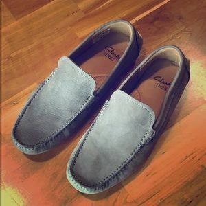 Clarks men boat shoes! almost new!